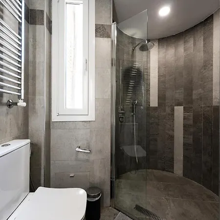 Coxy In Almaria Near Centre Τορρεμολίνος